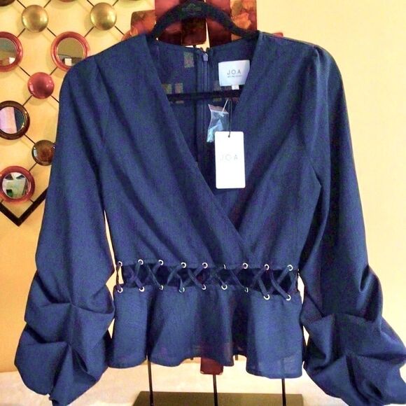 NWT J.O.A. RUFFLED SLEEVE CUT OUT WAIST BLOUSE S - Picture 9 of 15